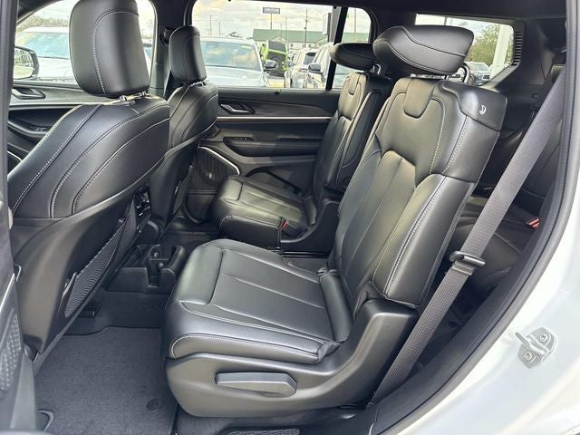 2025 Jeep Grand Cherokee GRAND CHEROKEE L LIMITED 4X2