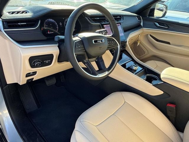 2025 Jeep Grand Cherokee GRAND CHEROKEE L LIMITED 4X2