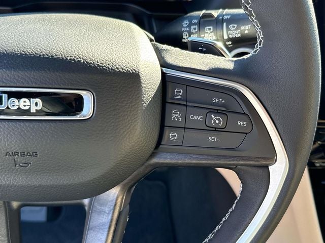 2025 Jeep Grand Cherokee GRAND CHEROKEE L LIMITED 4X2