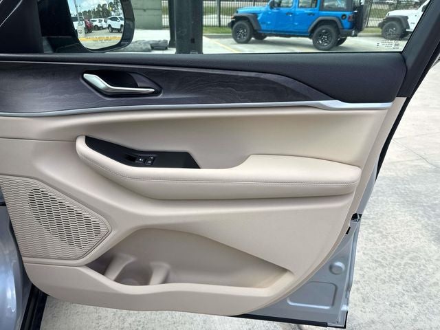 2025 Jeep Grand Cherokee GRAND CHEROKEE L LIMITED 4X2