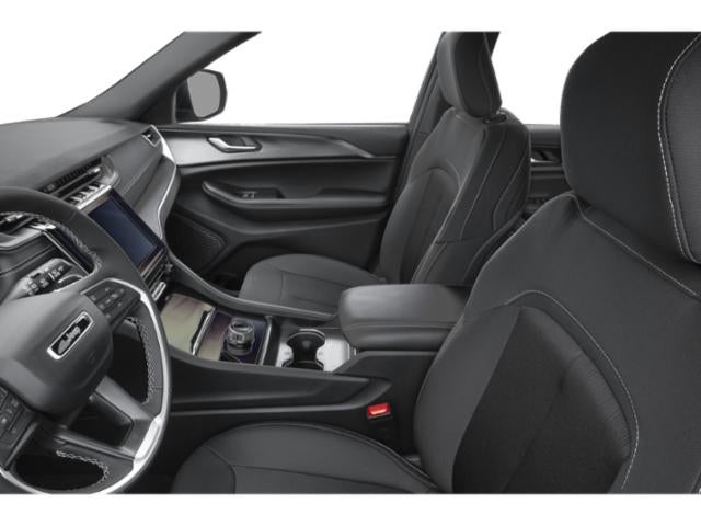 2027 Jeep Grand Cherokee Laredo Altitude