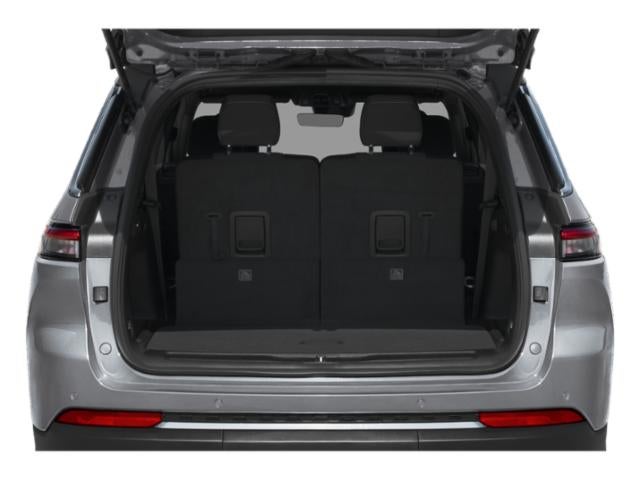 2027 Jeep Grand Cherokee Laredo Altitude