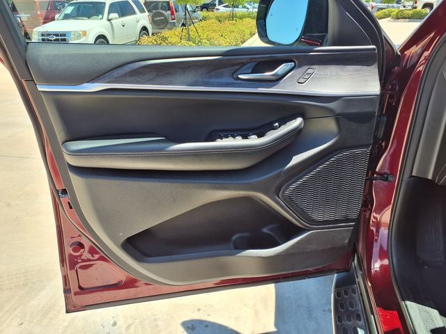 2025 Jeep Grand Cherokee L Limited 4x4