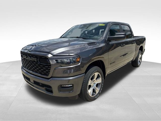 2026 RAM Ram 1500 RAM 1500 EXPRESS CREW CAB 4X2 5'7' BOX
