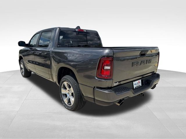 2026 RAM Ram 1500 RAM 1500 EXPRESS CREW CAB 4X2 5'7' BOX