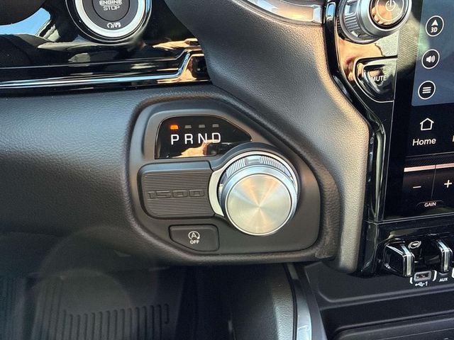 2026 RAM Ram 1500 RAM 1500 LARAMIE CREW CAB 4X2 5'7' BOX