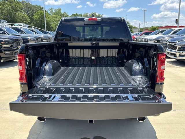 2026 RAM Ram 1500 RAM 1500 LARAMIE CREW CAB 4X2 5'7' BOX