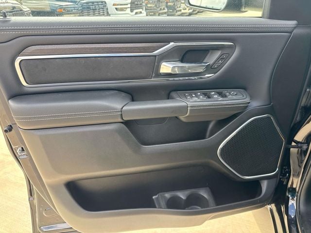 2026 RAM Ram 1500 RAM 1500 LARAMIE CREW CAB 4X2 5'7' BOX