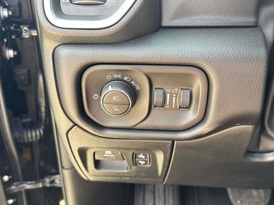 2026 RAM Ram 1500 RAM 1500 LARAMIE CREW CAB 4X2 5'7' BOX