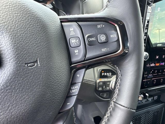 2026 RAM 1500 RAM 1500 LIMITED CREW CAB 4X4 5'7' BOX