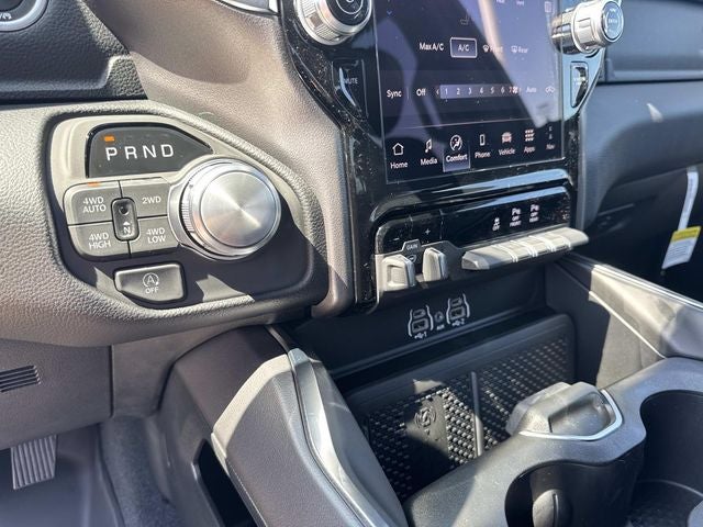 2026 RAM Ram 1500 RAM 1500 LARAMIE CREW CAB 4X4 6'4' BOX