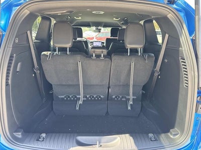 2027 Chrysler Pacifica Select
