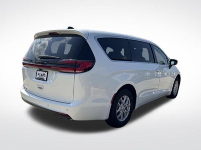 2027 Chrysler Pacifica PACIFICA SELECT