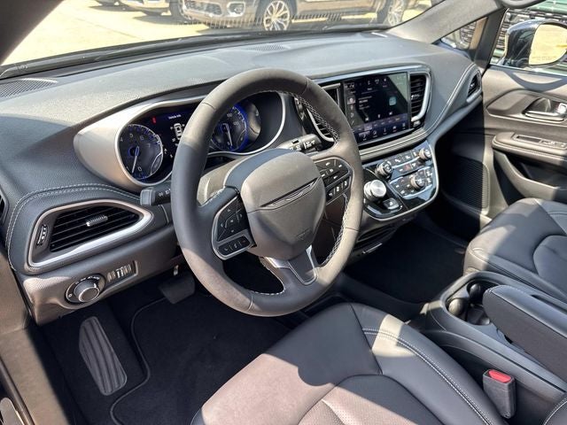 2027 Chrysler Pacifica PACIFICA SELECT