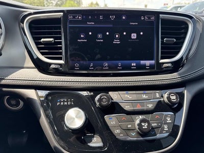 2027 Chrysler Pacifica PACIFICA SELECT