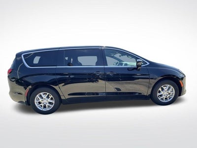 2027 Chrysler Pacifica PACIFICA SELECT