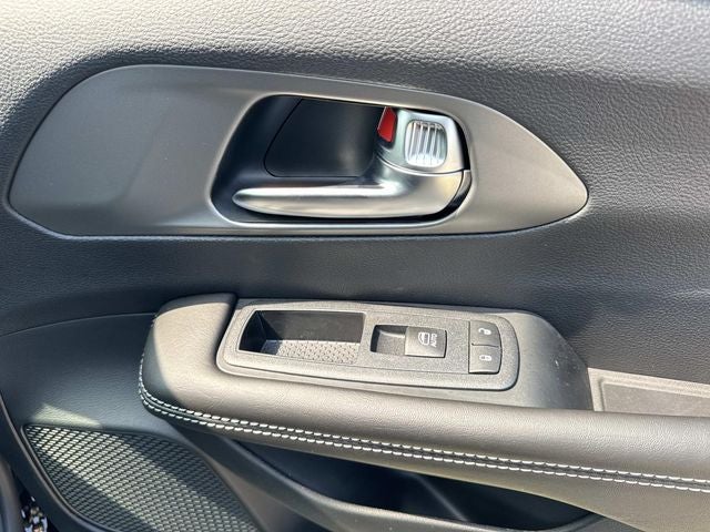 2027 Chrysler Pacifica PACIFICA SELECT AWD
