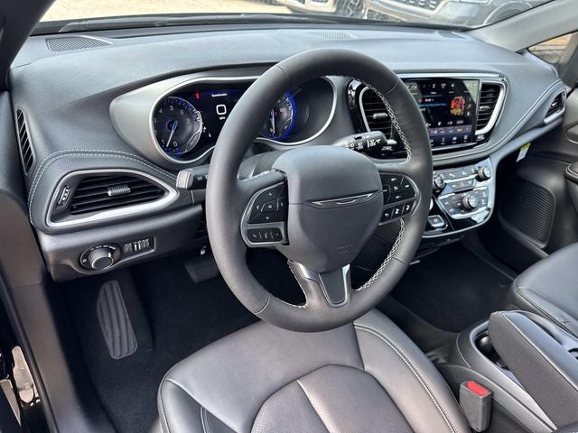 2027 Chrysler Pacifica PACIFICA SELECT AWD