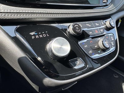 2027 Chrysler Pacifica PACIFICA SELECT AWD