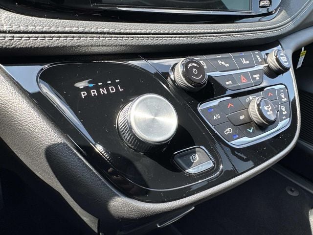 2027 Chrysler Pacifica PACIFICA SELECT AWD