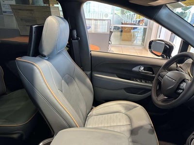 2027 Chrysler Pacifica Pinnacle