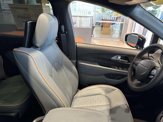 2027 Chrysler Pacifica Pinnacle