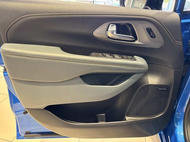 2027 Chrysler Pacifica Pinnacle
