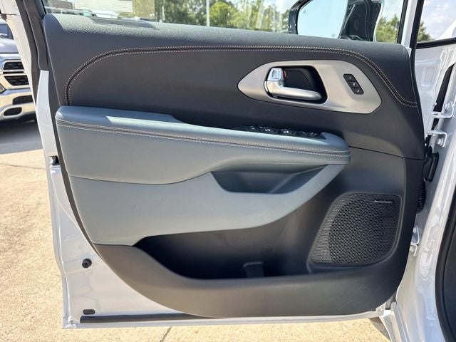 2027 Chrysler Pacifica PACIFICA PINNACLE AWD
