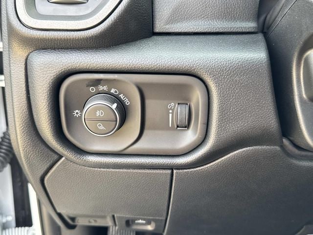 2026 RAM Ram 3500 RAM 3500 TRADESMAN CREW CAB 4X4 6'4' BOX