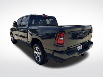2026 RAM 1500 RAM 1500 EXPRESS CREW CAB 4X2 5'7' BOX