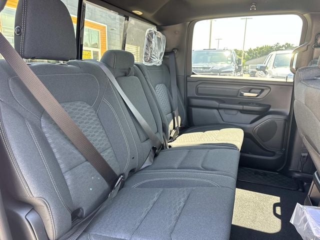2026 RAM Ram 1500 RAM 1500 EXPRESS CREW CAB 4X2 5'7' BOX