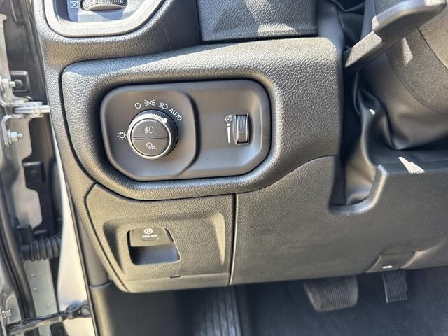 2026 RAM Ram 1500 RAM 1500 EXPRESS CREW CAB 4X2 5'7' BOX