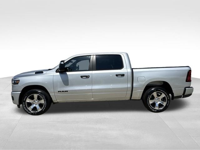 2026 RAM Ram 1500 RAM 1500 EXPRESS CREW CAB 4X2 5'7' BOX