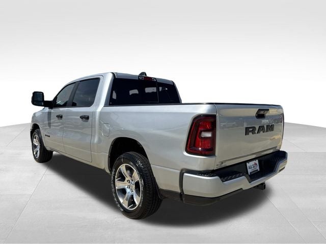 2026 RAM Ram 1500 RAM 1500 EXPRESS CREW CAB 4X2 5'7' BOX
