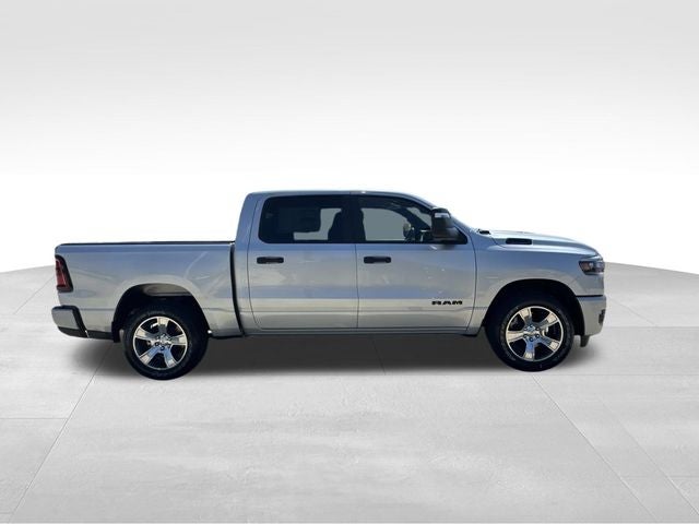 2026 RAM Ram 1500 RAM 1500 EXPRESS CREW CAB 4X2 5'7' BOX