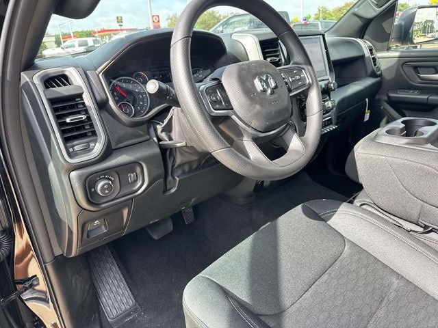 2026 RAM Ram 1500 RAM 1500 EXPRESS CREW CAB 4X2 5'7' BOX