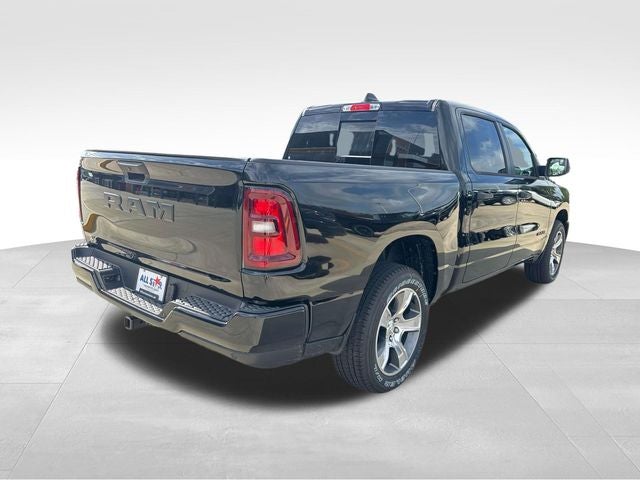 2026 RAM Ram 1500 RAM 1500 EXPRESS CREW CAB 4X2 5'7' BOX