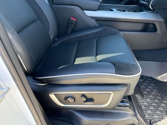 2026 RAM Ram 1500 RAM 1500 LARAMIE CREW CAB 4X2 5'7' BOX