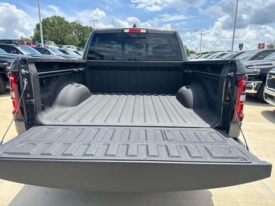 2026 RAM Ram 1500 RAM 1500 LARAMIE CREW CAB 4X2 5'7' BOX