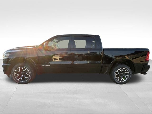 2026 RAM Ram 1500 RAM 1500 LARAMIE CREW CAB 4X2 5'7' BOX