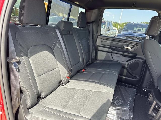 2026 RAM 1500 RAM 1500 EXPRESS CREW CAB 4X4 5'7' BOX