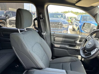 2026 RAM 1500 RAM 1500 EXPRESS CREW CAB 4X4 5'7' BOX