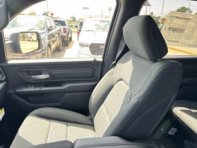 2026 RAM 1500 RAM 1500 EXPRESS CREW CAB 4X4 5'7' BOX