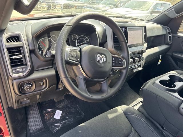 2026 RAM 1500 RAM 1500 EXPRESS CREW CAB 4X4 5'7' BOX