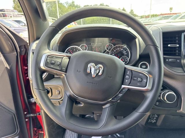 2026 RAM 1500 RAM 1500 EXPRESS CREW CAB 4X4 5'7' BOX