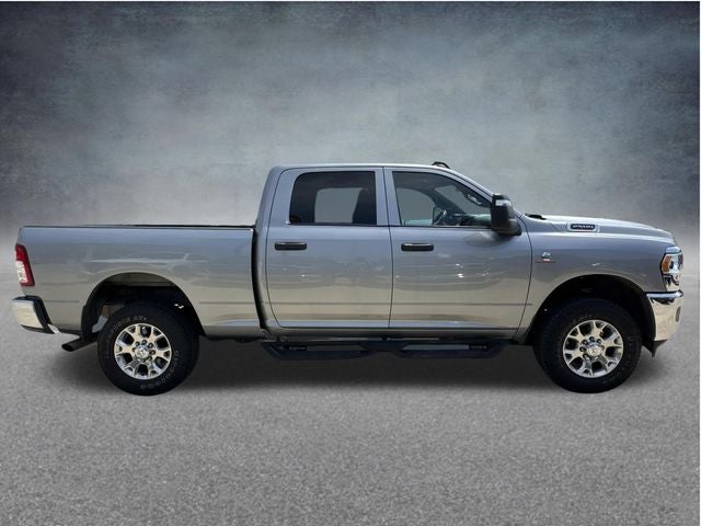2024 RAM 2500 Tradesman Crew Cab 4x4 6'4' Box