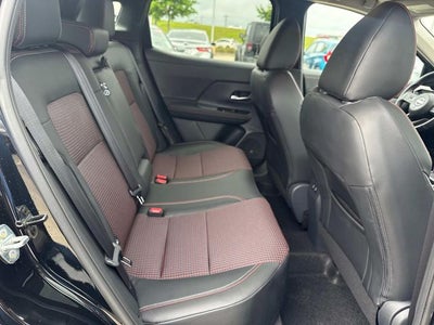 2025 Nissan Kicks SR FWD