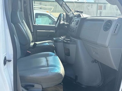 2017 Ford E-350SD Base Cutaway