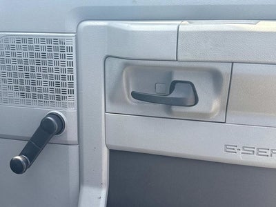 2017 Ford E-350SD Base Cutaway