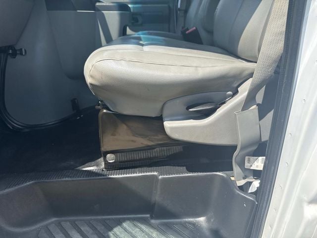 2017 Ford E-350SD Base Cutaway